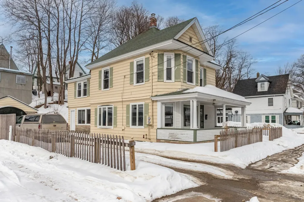 276 Penobscot Avenue Millinocket ME 04462