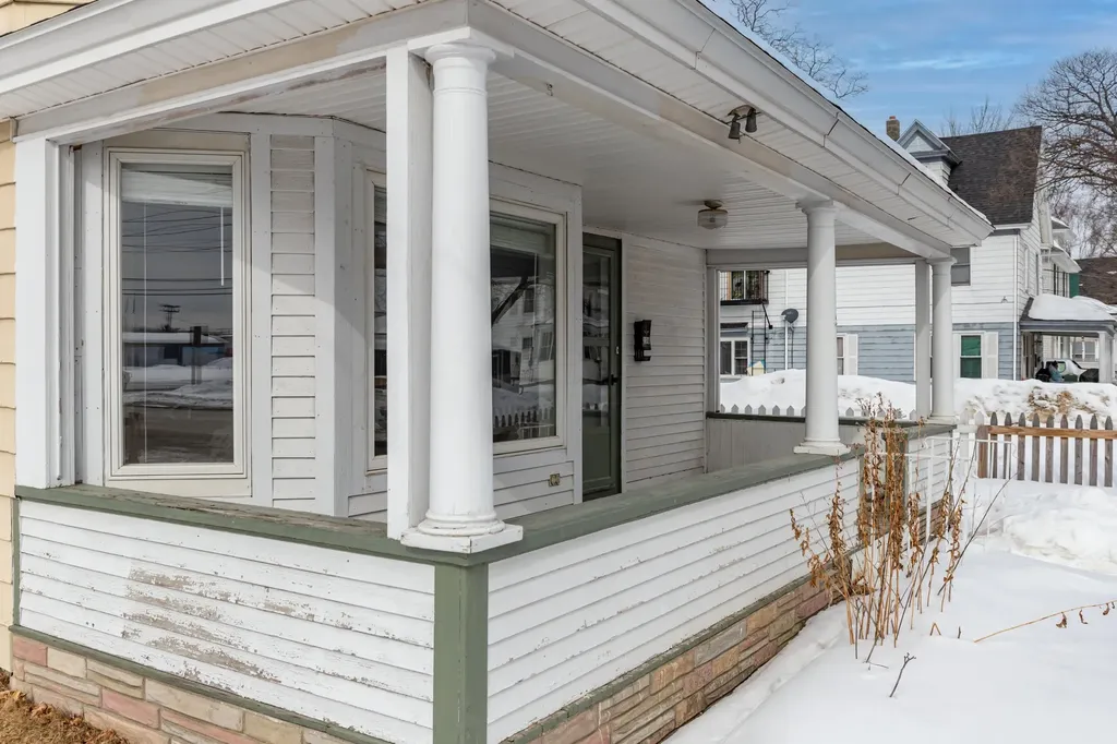 276 Penobscot Avenue Millinocket ME 04462