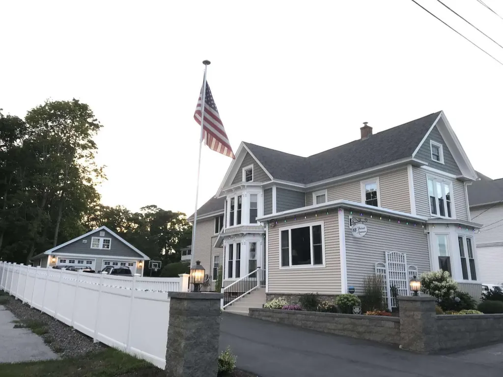 18 Forest Avenue Bangor ME 04401