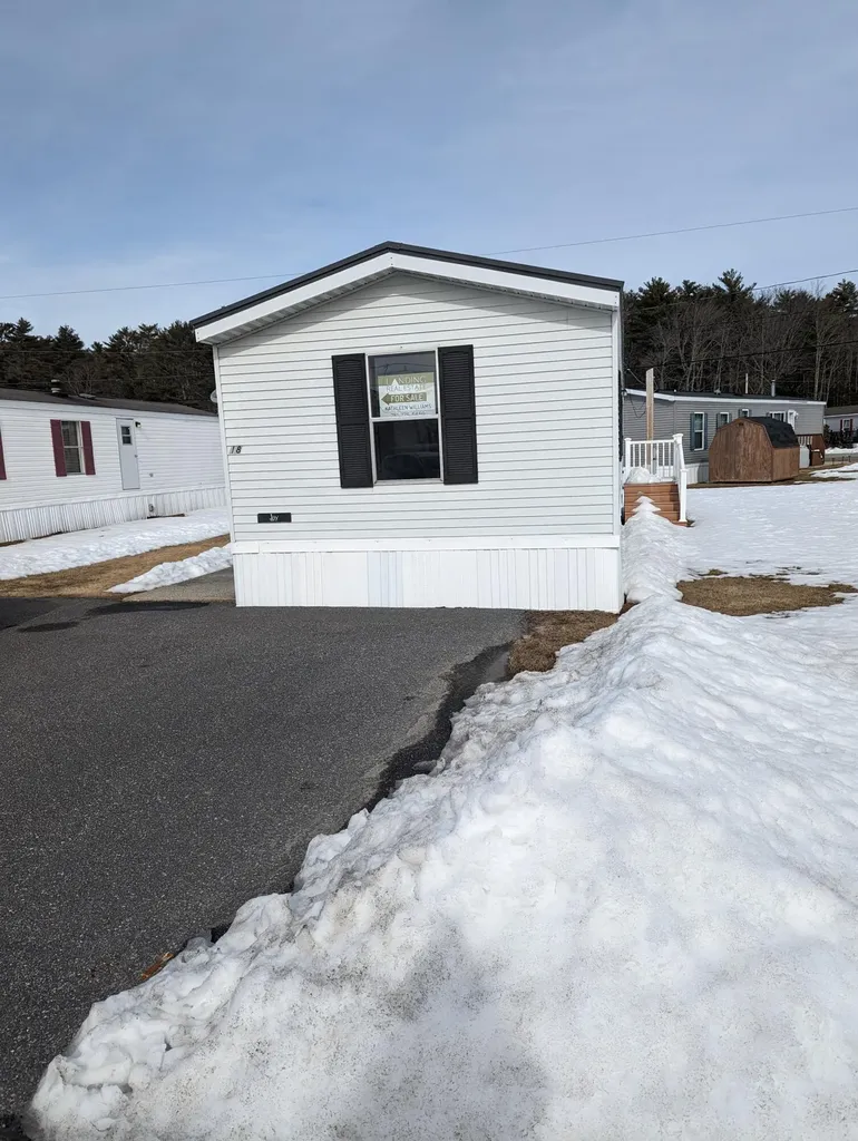 18 Scarponi Drive Brunswick ME 04011
