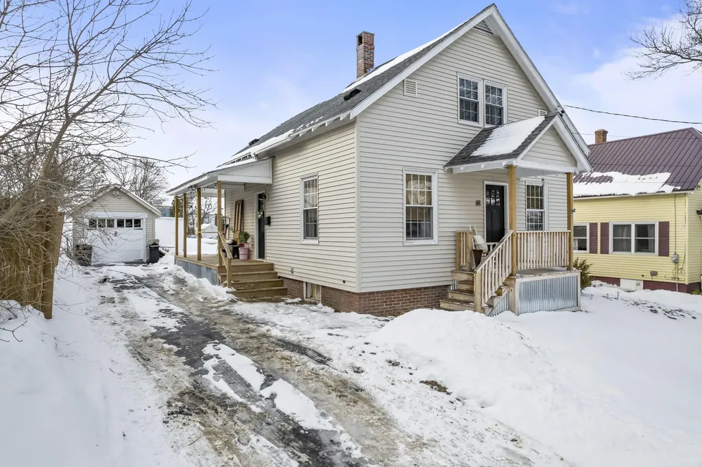 88 Dumont Avenue Lewiston ME 04240