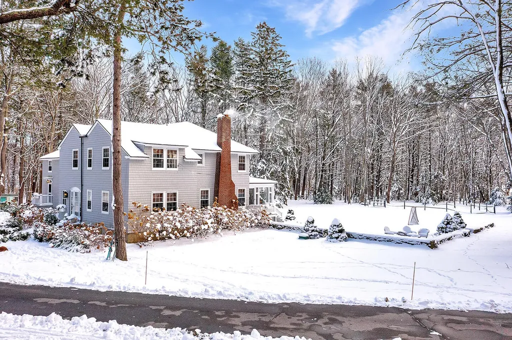 13 Foreside Road Falmouth ME 04105