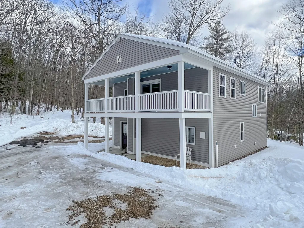 37 Coolidge Road Dixfield ME 04224