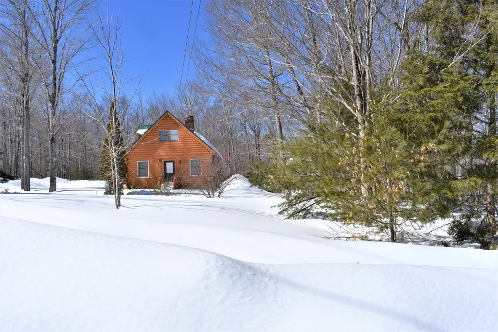 34 Log Cabin Lane Greenwood ME 04255