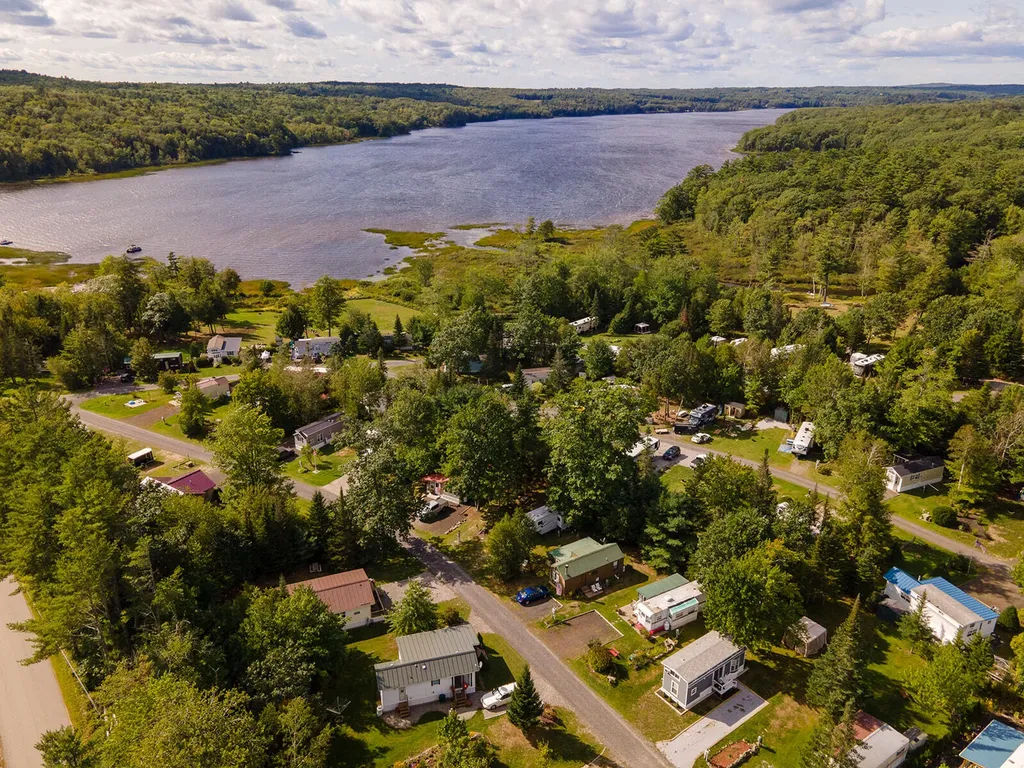 50 Fox Den Lane Warren ME 04864