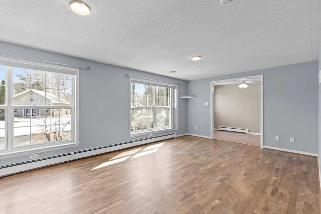 10 Place Lane Eliot ME 03903