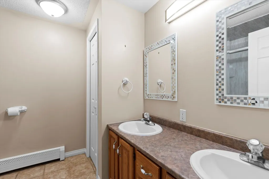 10 Place Lane Eliot ME 03903