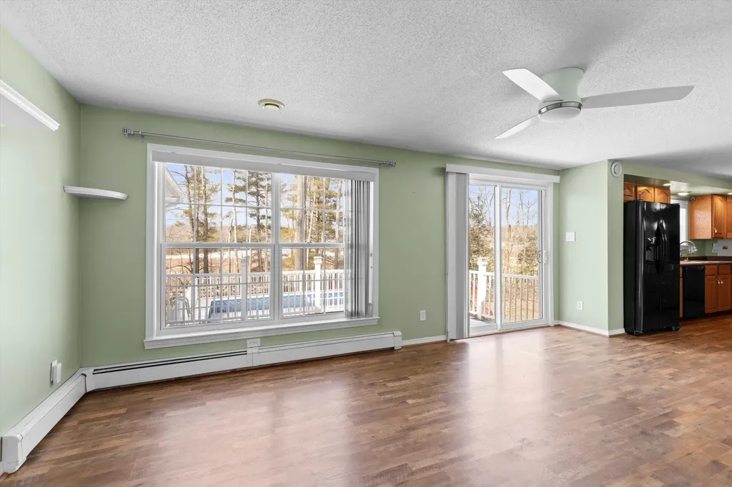 10 Place Lane Eliot ME 03903