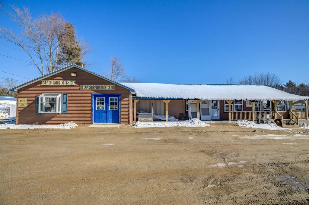 515 Main Street Oxford ME 04270