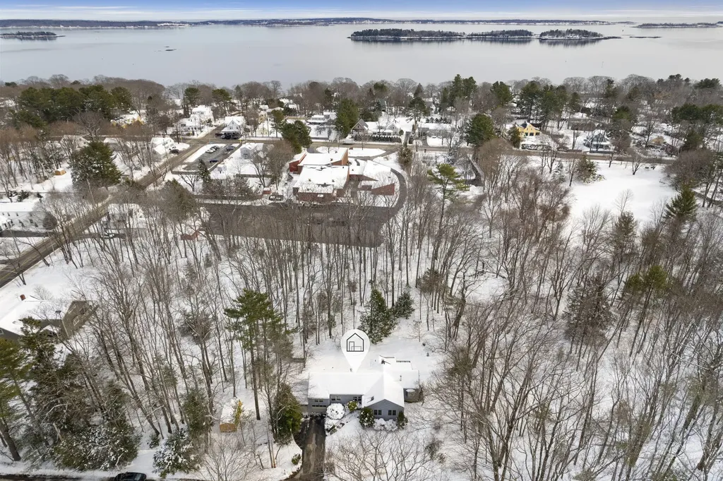 10 Kilborn Way Falmouth ME 04105