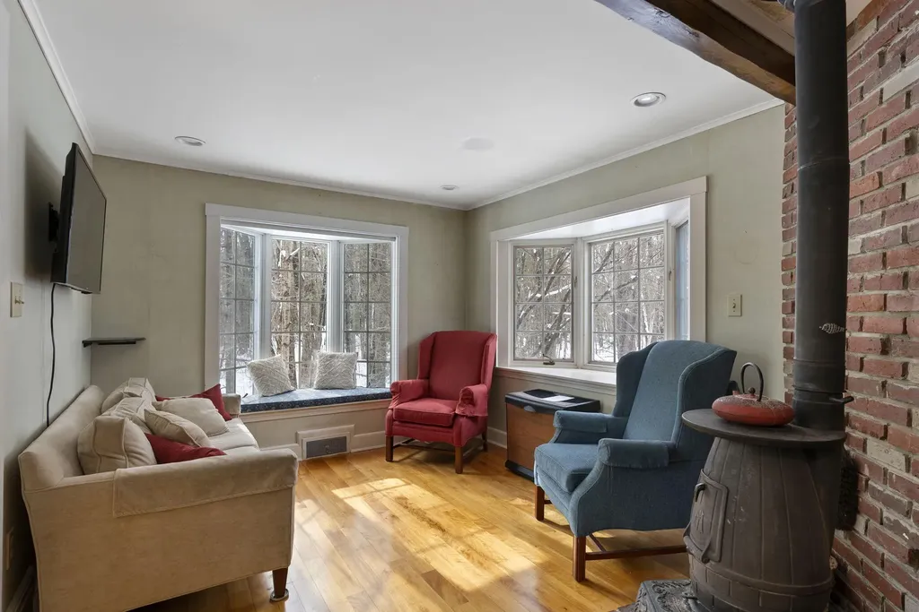 10 Kilborn Way Falmouth ME 04105