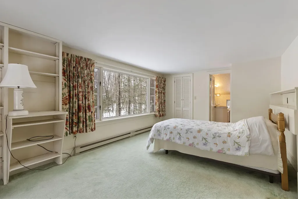10 Kilborn Way Falmouth ME 04105