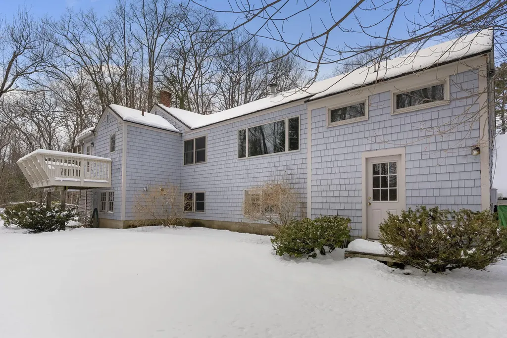 10 Kilborn Way Falmouth ME 04105