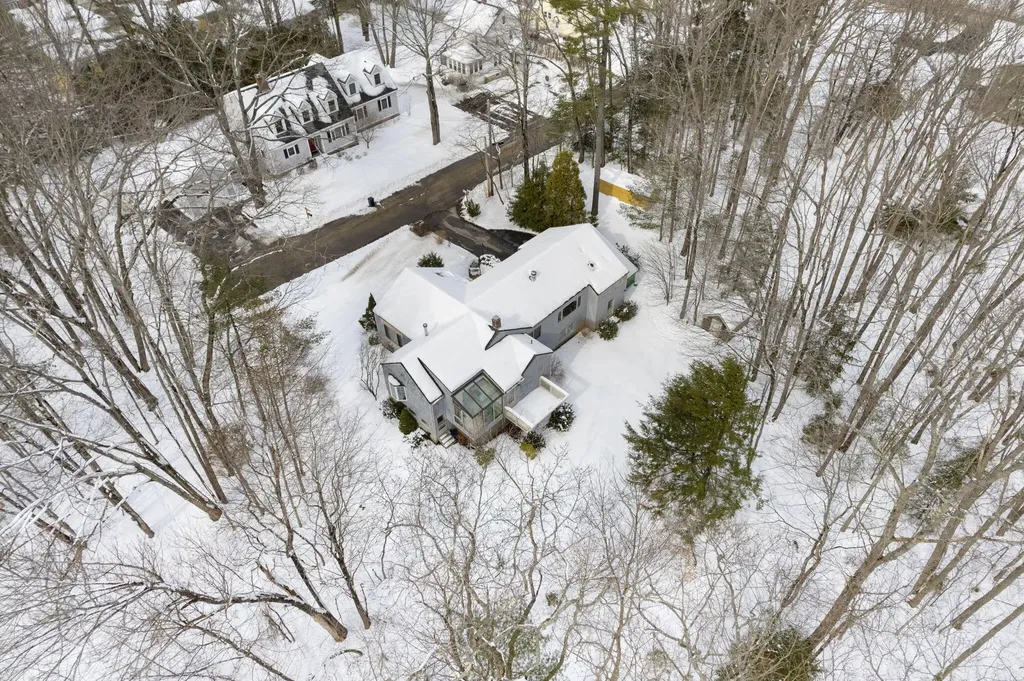10 Kilborn Way Falmouth ME 04105