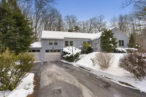 10 Kilborn Way Falmouth ME 04105