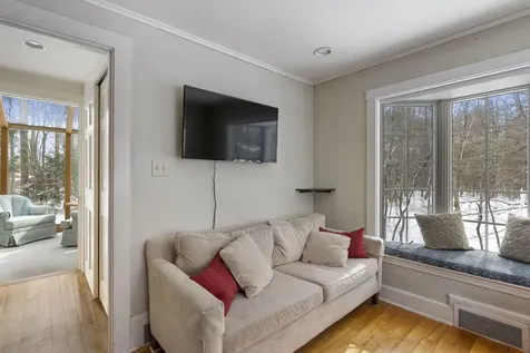 10 Kilborn Way Falmouth ME 04105