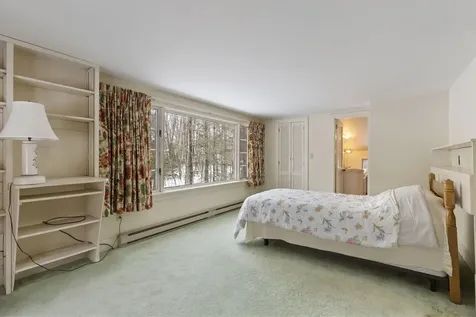 10 Kilborn Way Falmouth ME 04105