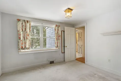 10 Kilborn Way Falmouth ME 04105