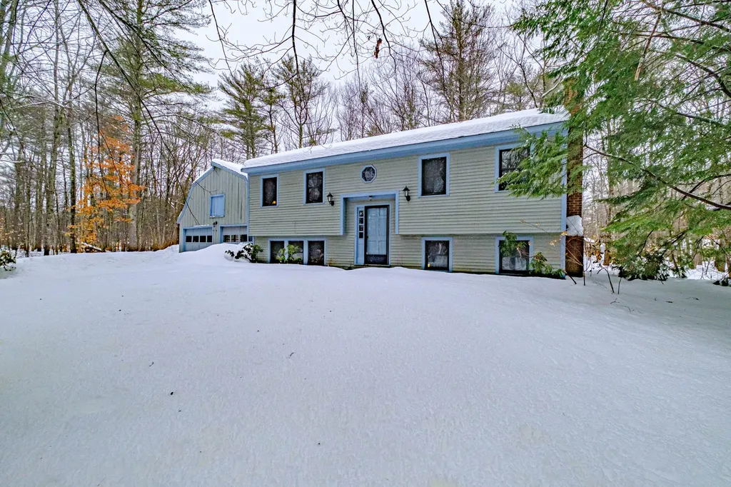 5 Charlonate Drive Gray ME 04039