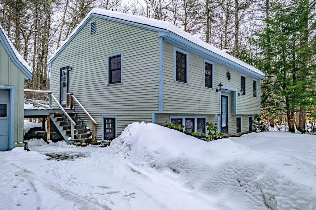 5 Charlonate Drive Gray ME 04039