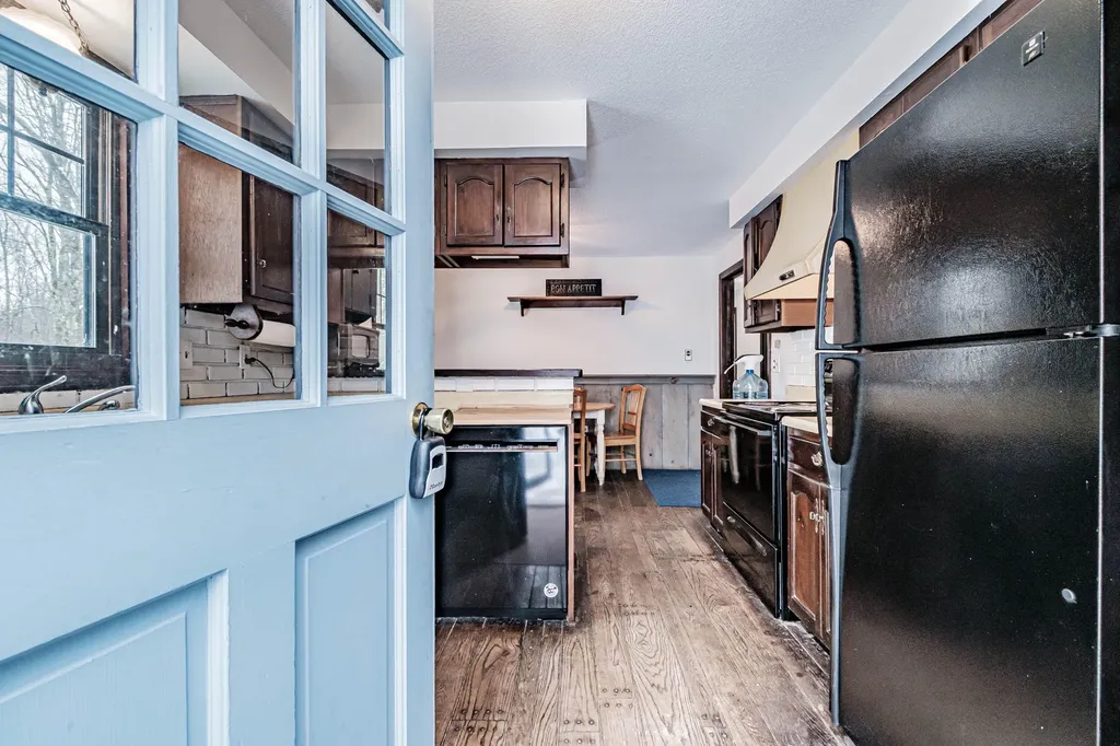 5 Charlonate Drive Gray ME 04039