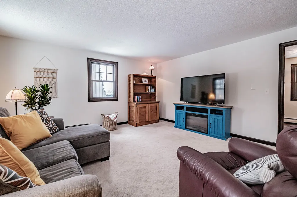 5 Charlonate Drive Gray ME 04039