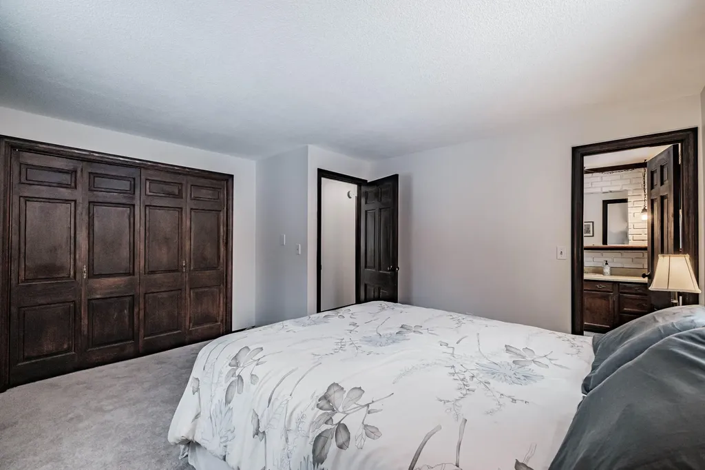 5 Charlonate Drive Gray ME 04039