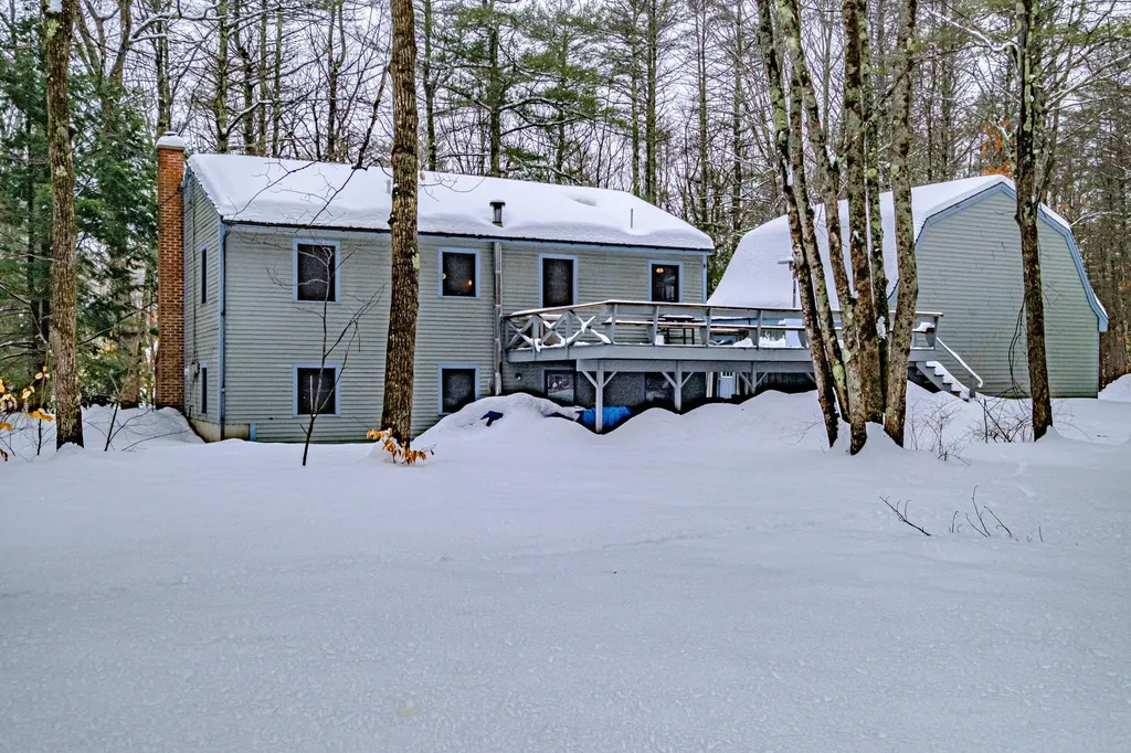5 Charlonate Drive Gray ME 04039
