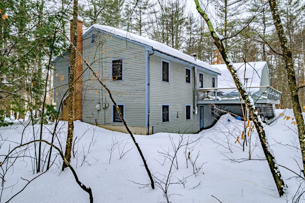 5 Charlonate Drive Gray ME 04039