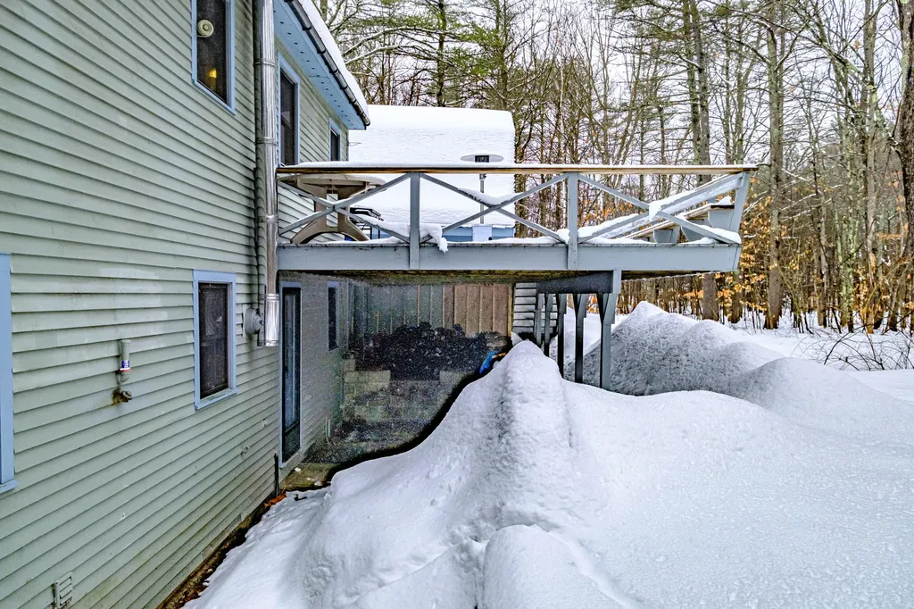 5 Charlonate Drive Gray ME 04039