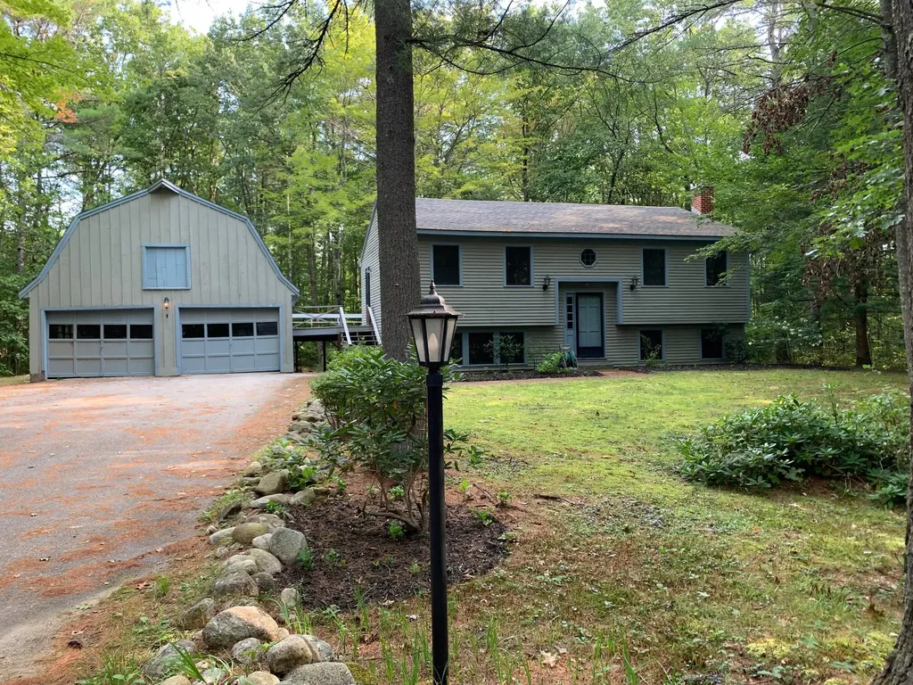 5 Charlonate Drive Gray ME 04039