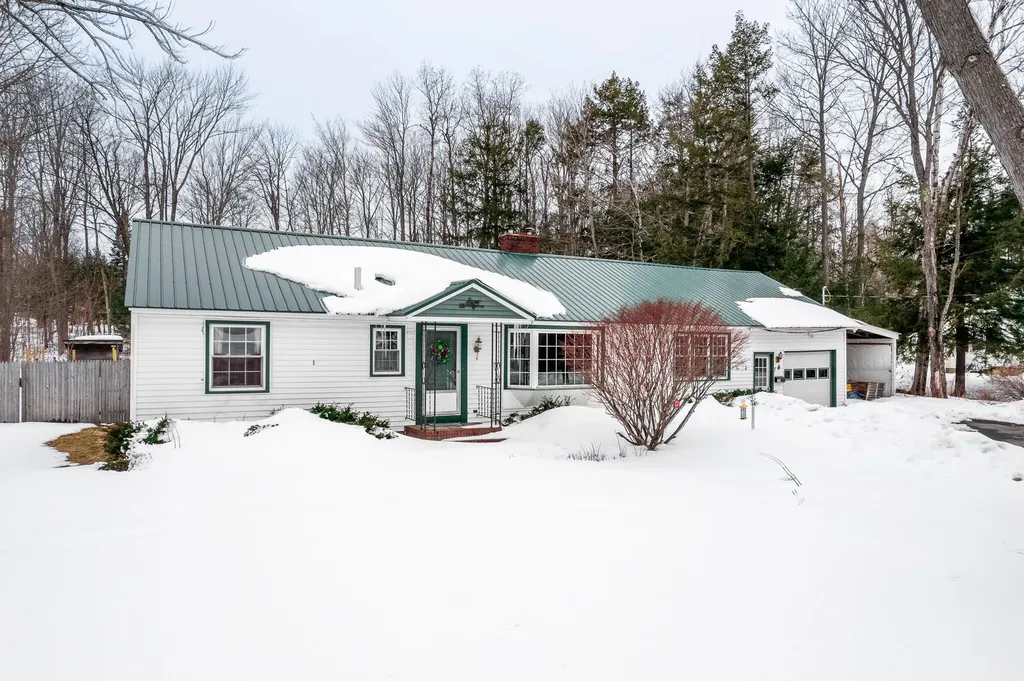 136 School Street Pittsfield ME 04967