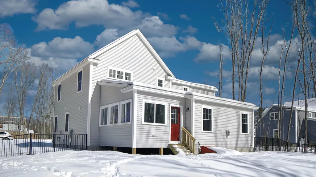 16 Adena Way Kennebunk ME 04043