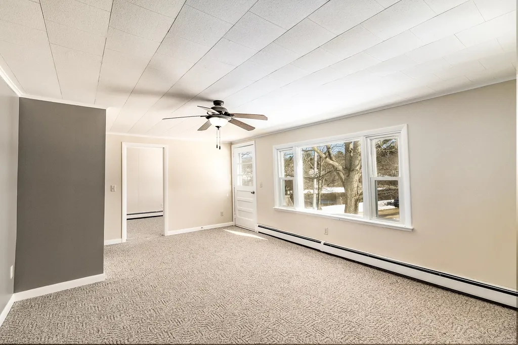 88 Island Road Sabattus ME 04280