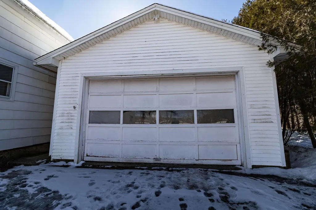 88 Island Road Sabattus ME 04280