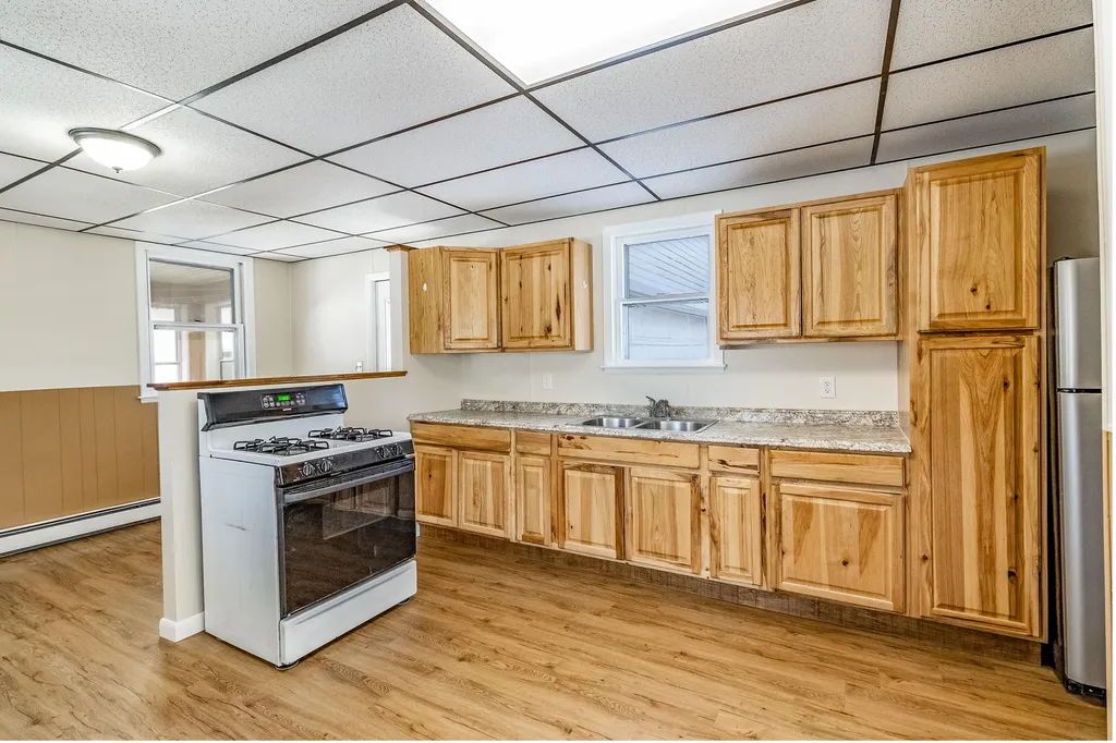 88 Island Road Sabattus ME 04280