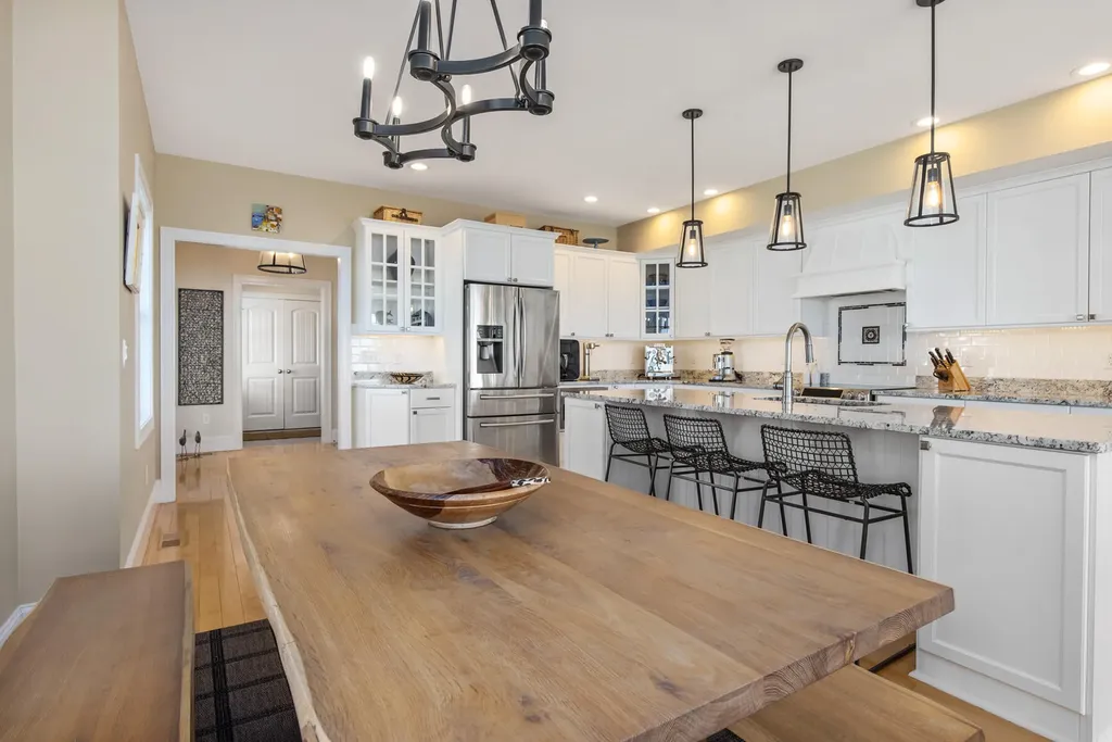 27 Nubble Road York ME 03909