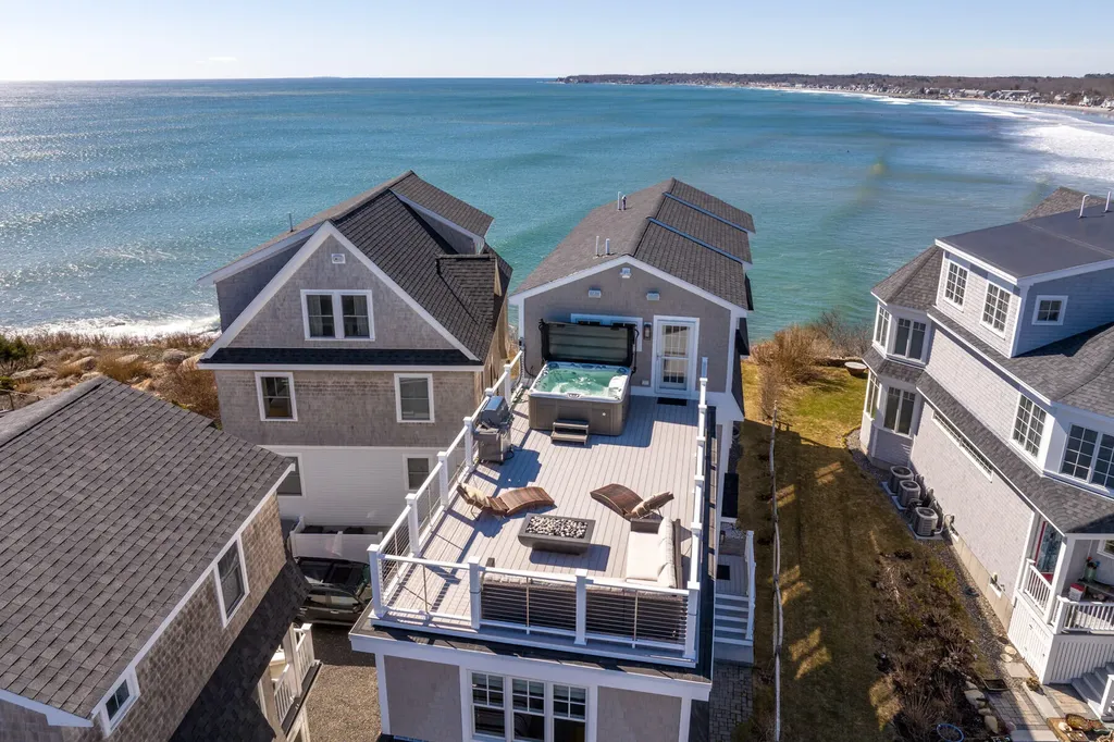 27 Nubble Road York ME 03909