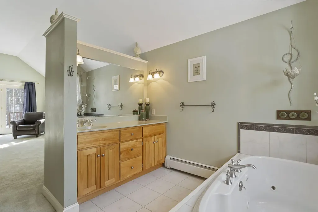 305 Southside Road York ME 03909