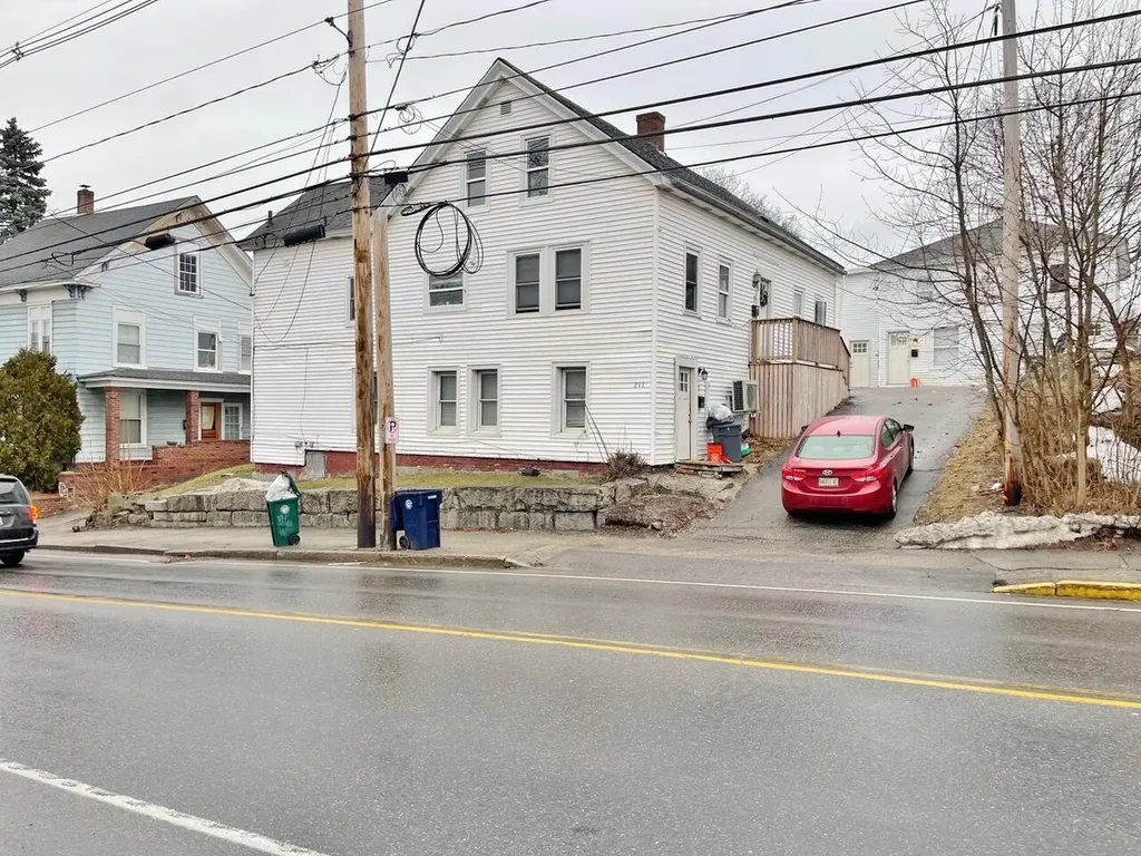 241 Elm Street Biddeford ME 04005