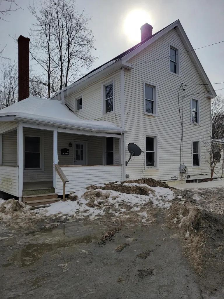 47 Fairfield Street Oakland ME 04963