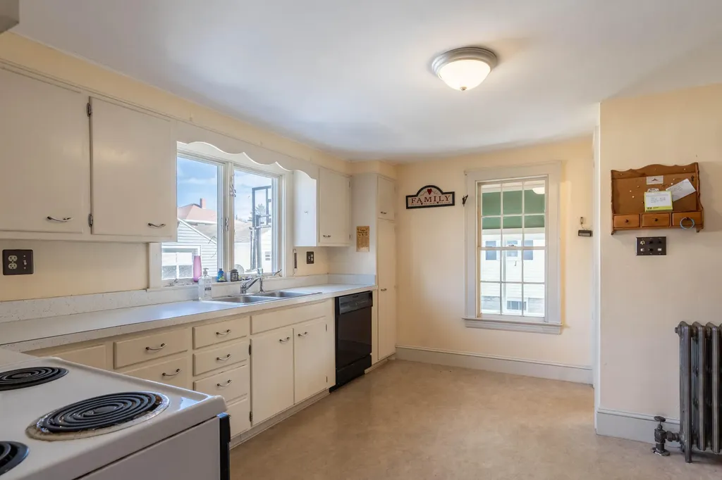 61 Gleckler Road Portland ME 04103