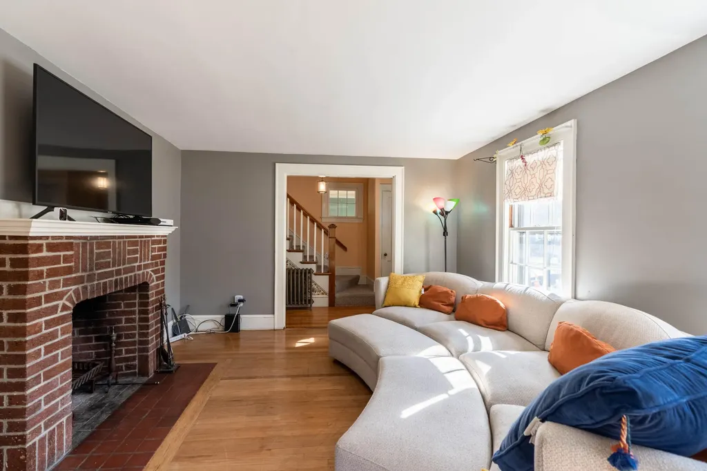 61 Gleckler Road Portland ME 04103