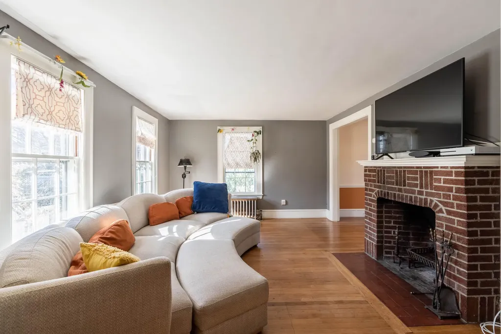 61 Gleckler Road Portland ME 04103