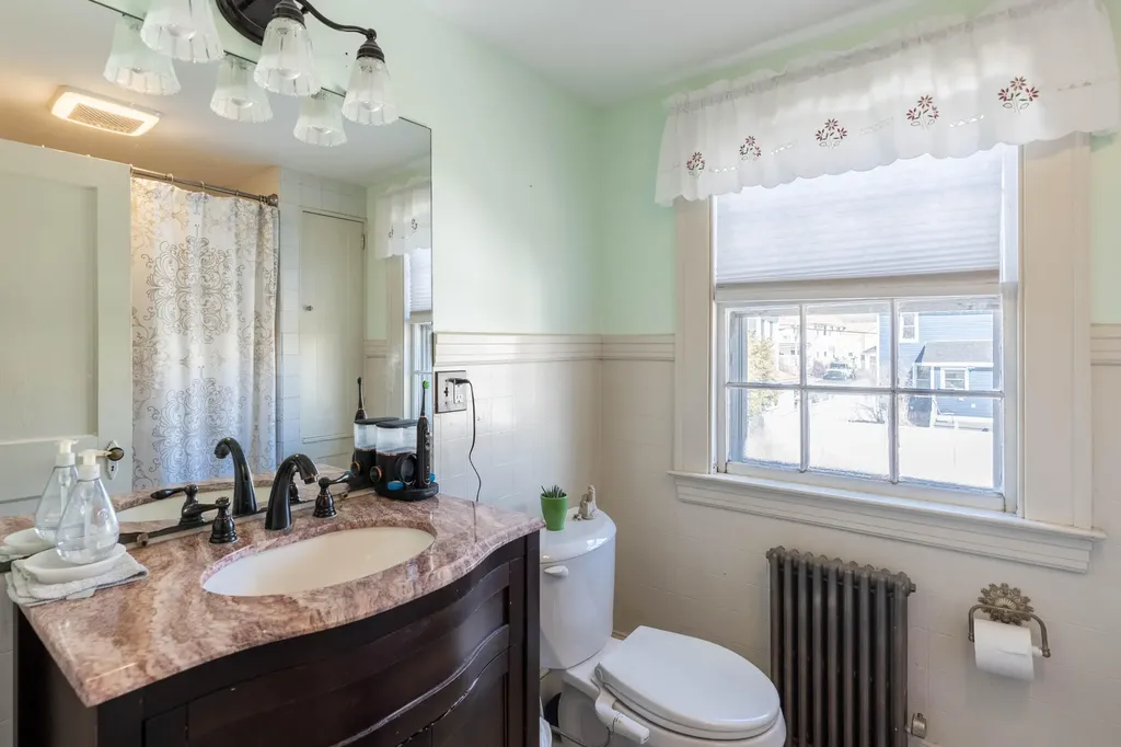 61 Gleckler Road Portland ME 04103