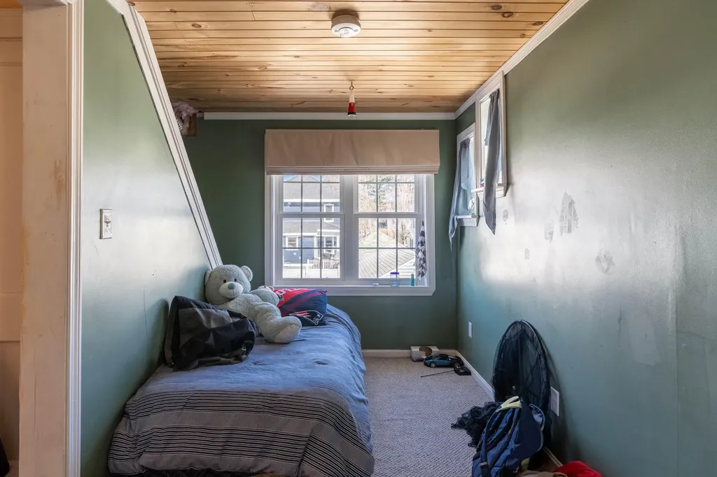 61 Gleckler Road Portland ME 04103