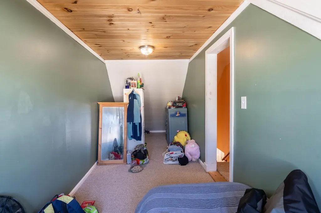 61 Gleckler Road Portland ME 04103
