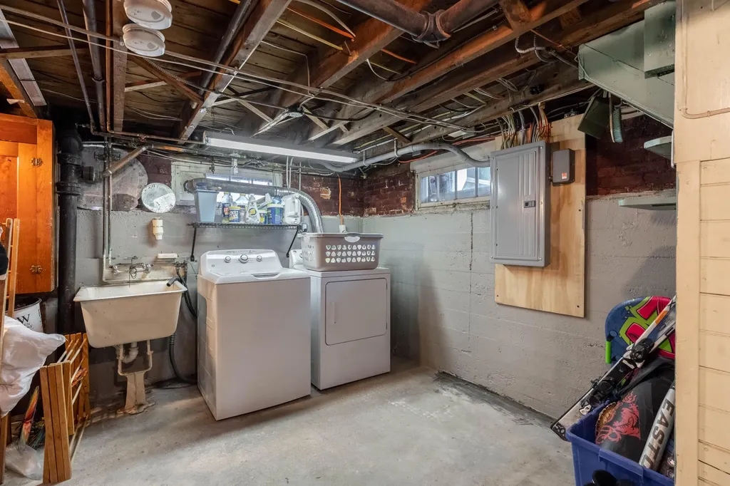 61 Gleckler Road Portland ME 04103