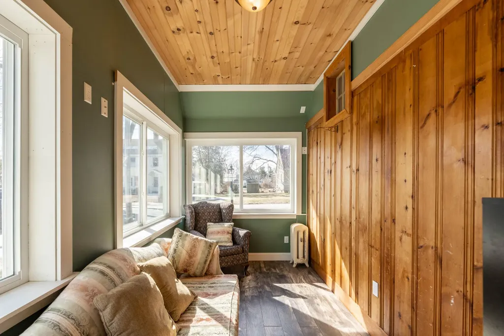 61 Gleckler Road Portland ME 04103