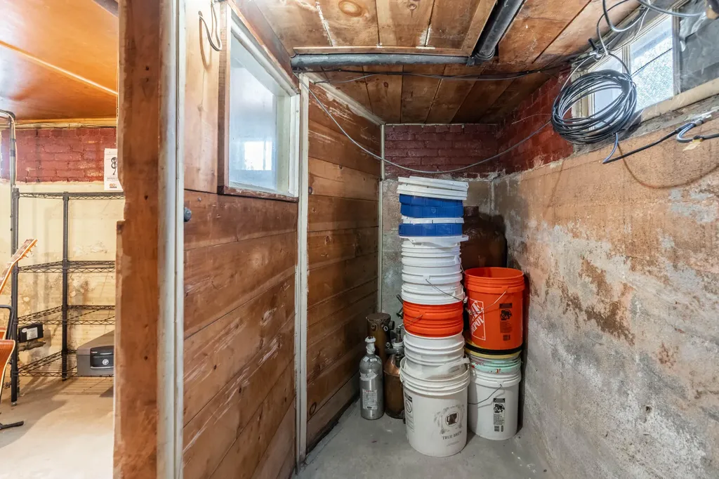 61 Gleckler Road Portland ME 04103